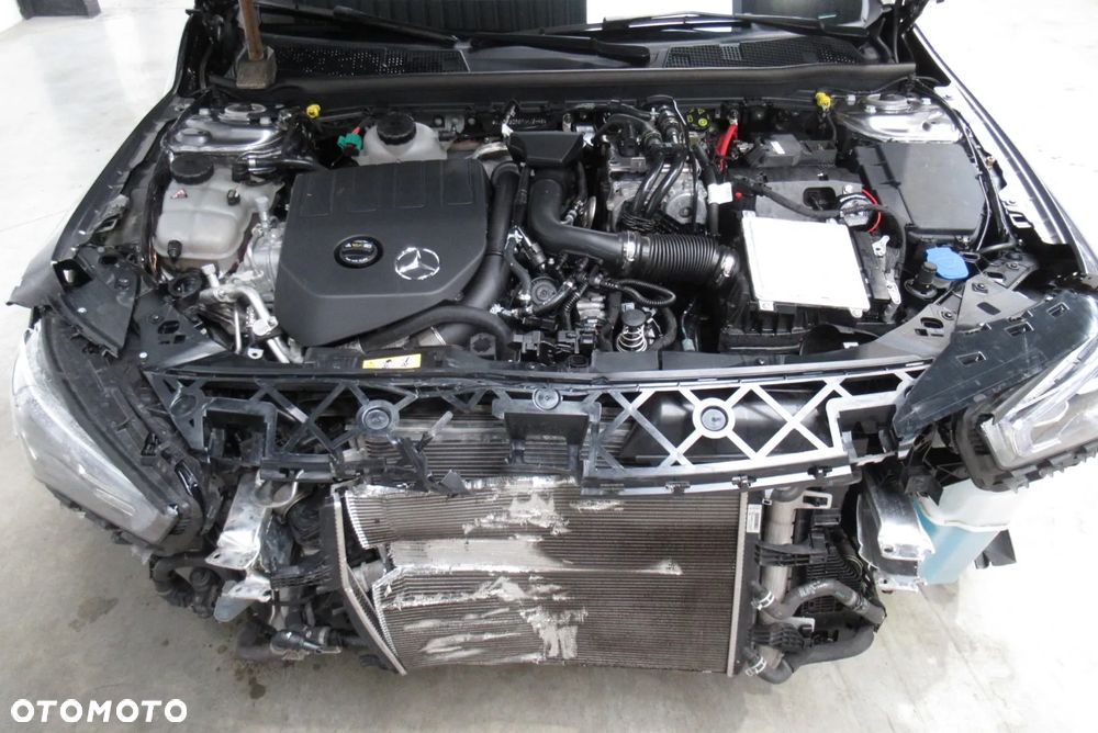 Mercedes-Benz CLA 250 e 8G-DCT Special Edition - 5