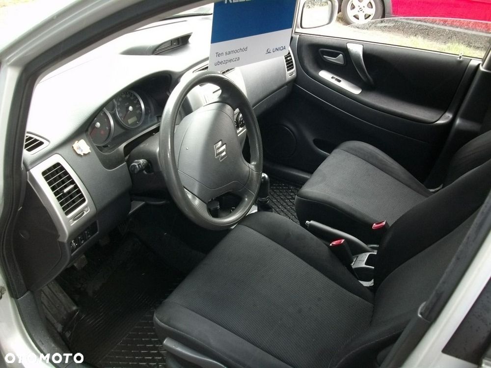 Suzuki Liana - 6