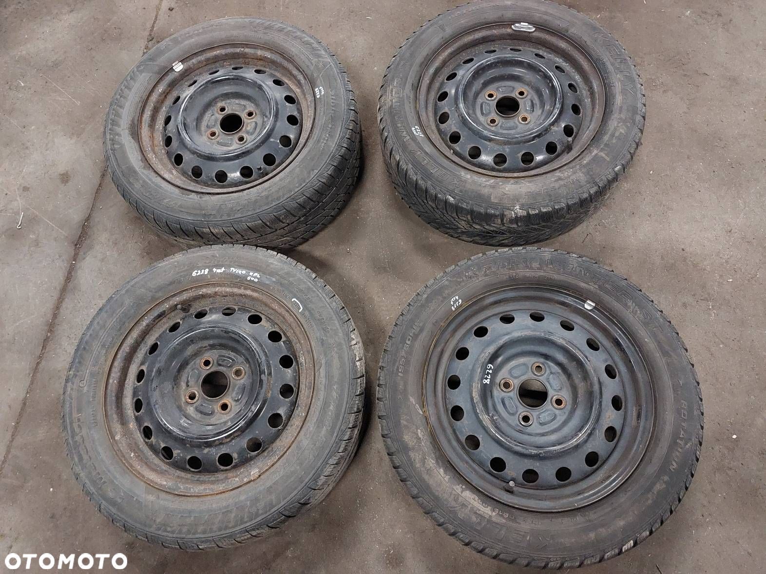 KOŁA KOMPLET FELGI OPONY ZIMOWE 4x100 6Jx15 FI54,1 195/60R15 TOYOTA - 1