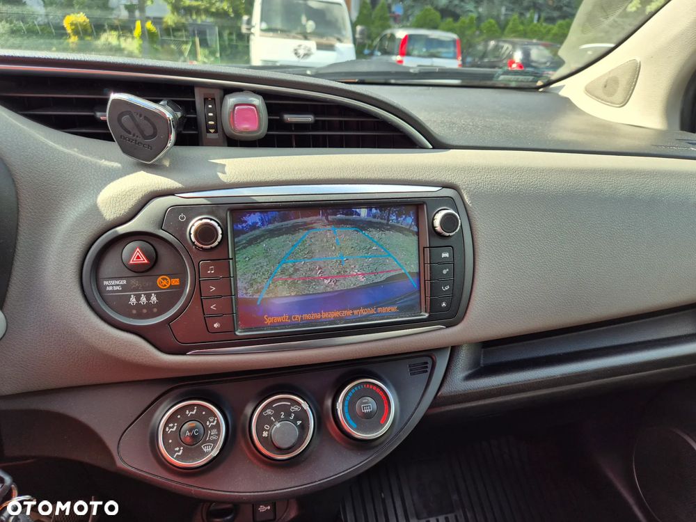 Toyota Yaris 1.33 Premium - 11