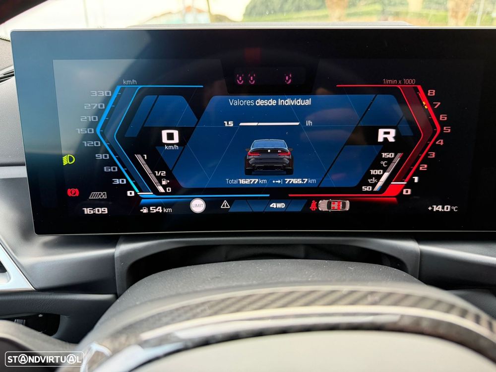 BMW M3 Competition xDrive - 33