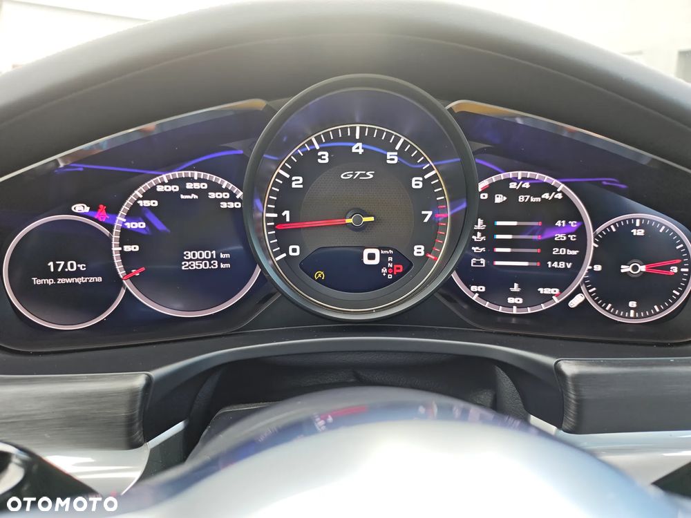 Porsche Panamera GTS - 18