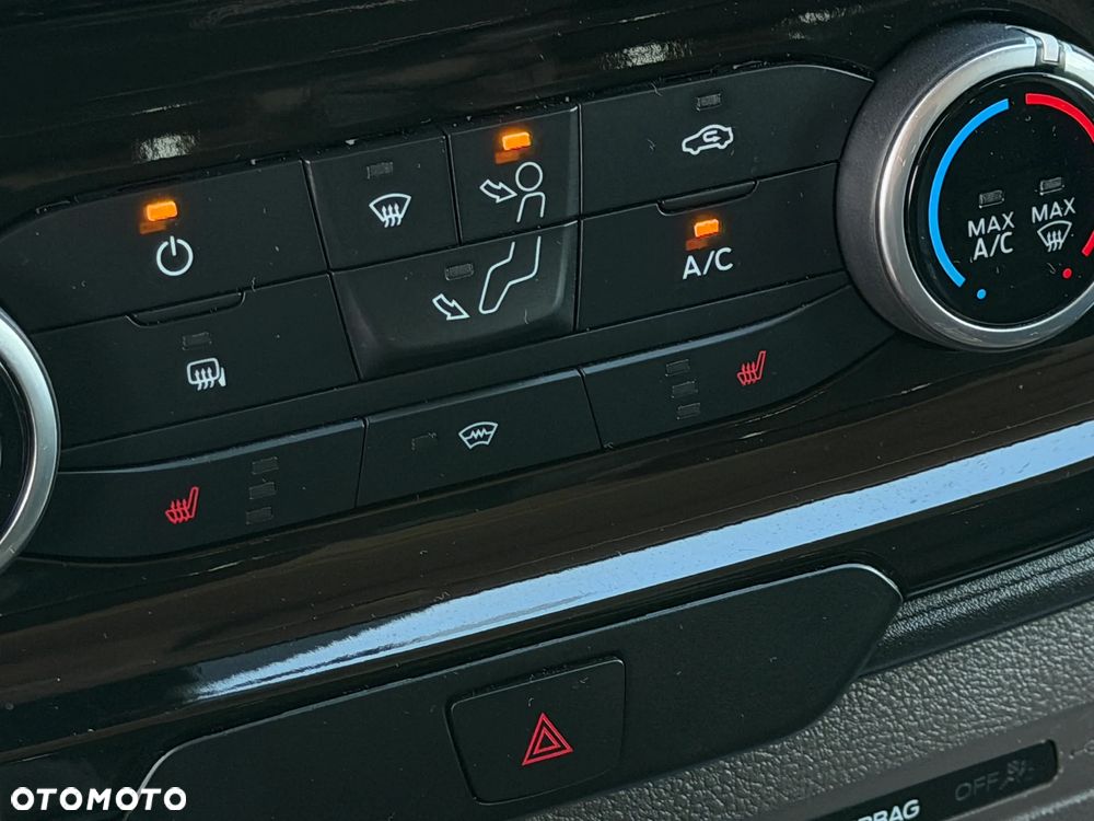 Ford TRANSIT CUSTOM - 19