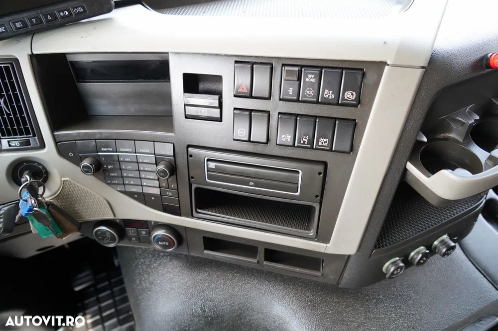 Volvo FM 370 / 7.8 M CONTAINER / 4x2 / I-SHIFT / AUTOSTRADĂ / EURO 6 - 31