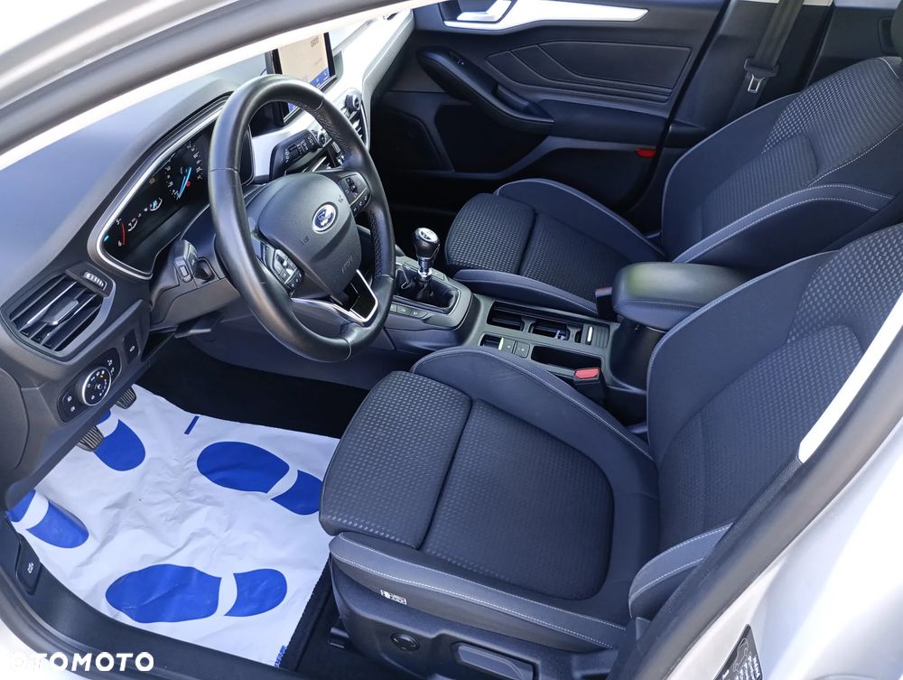 Ford Focus 1.5 EcoBlue Start-Stopp-System TITANIUM STYLE - 9