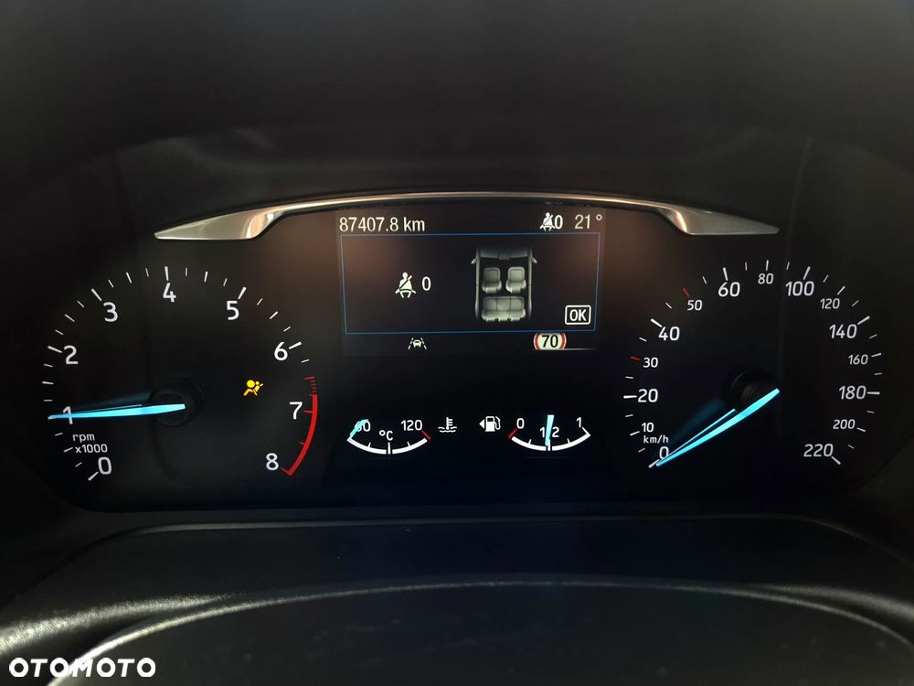 Ford Fiesta 1.1 S&S TITANIUM - 19