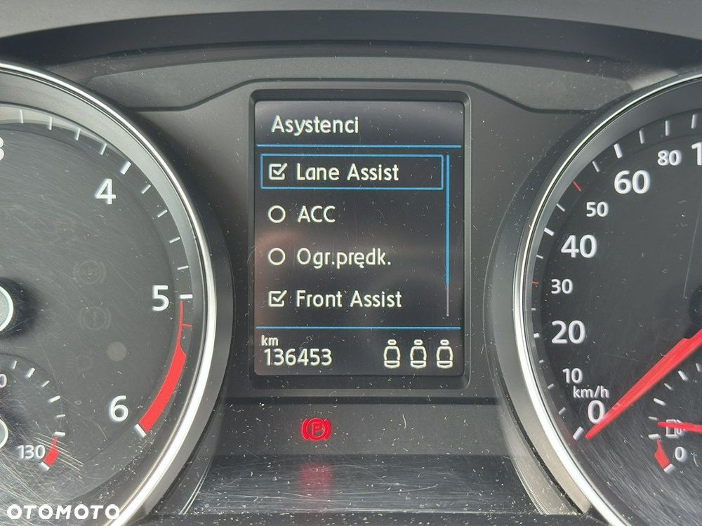 Volkswagen Passat - 30