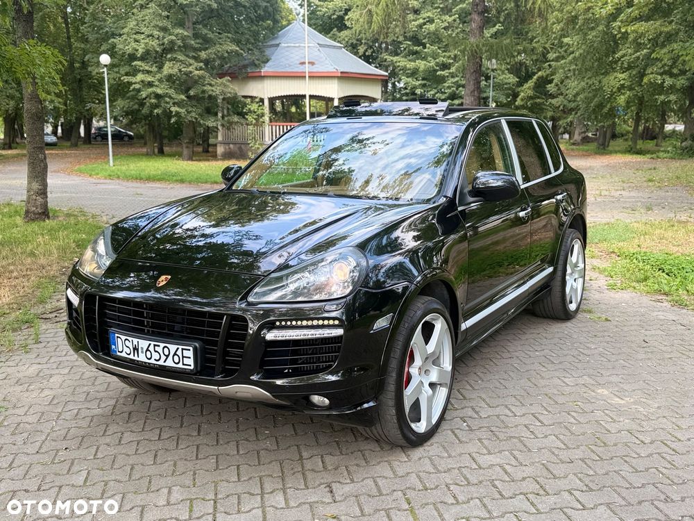 Porsche Cayenne Turbo S - 2