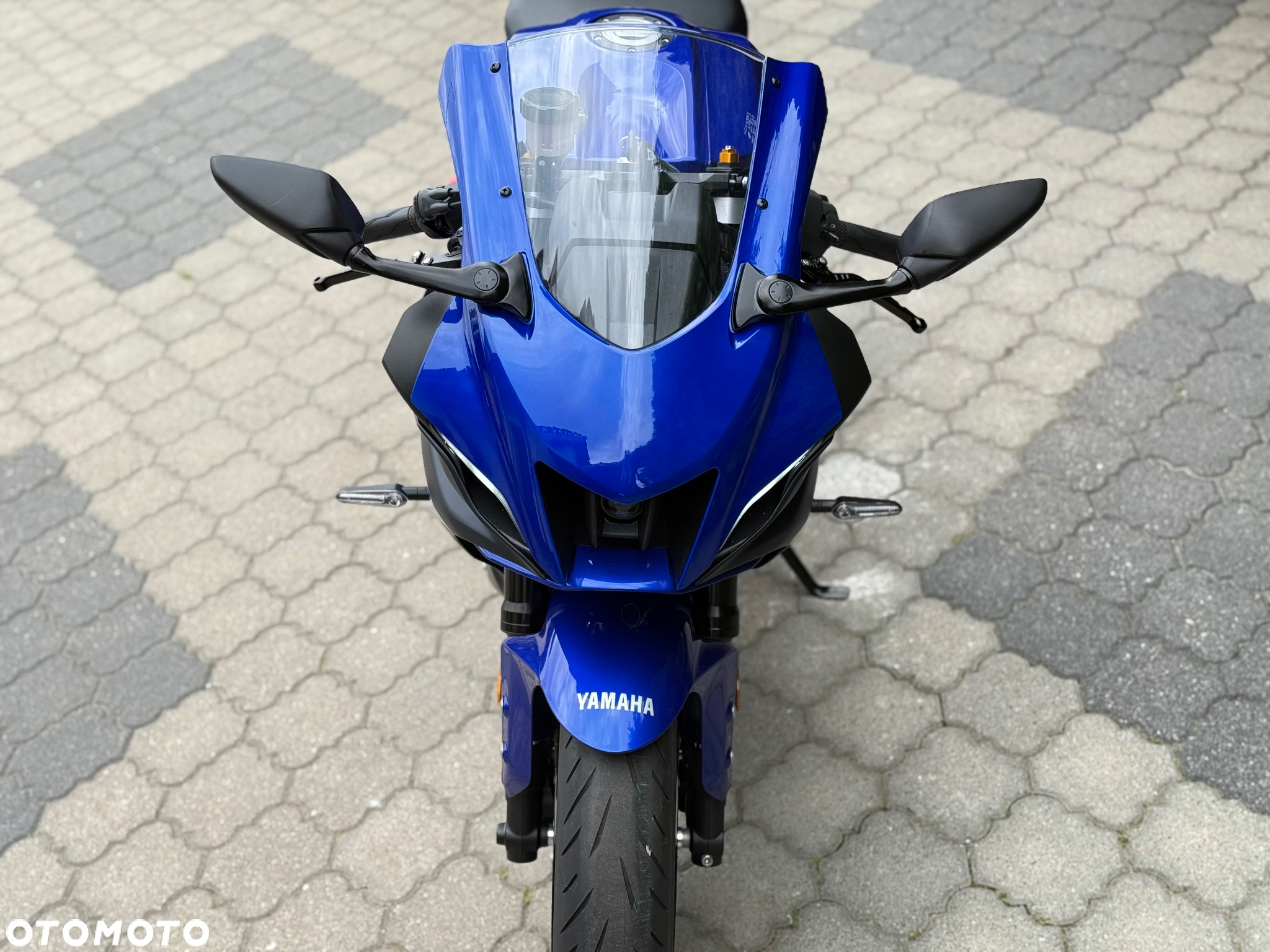 Yamaha R7 - 25