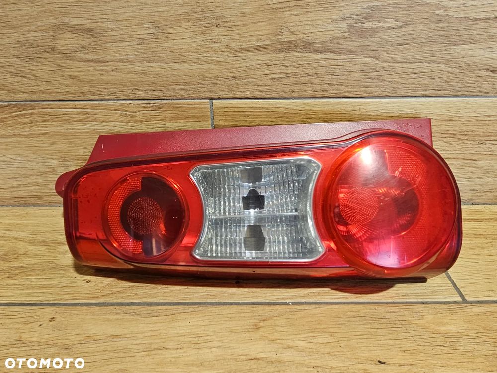 Peugeot Partner II Lampa Prawa Tył - 5