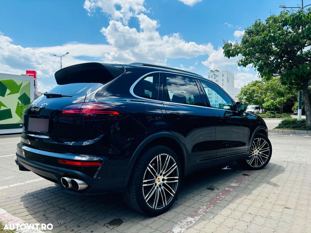 Porsche Cayenne - 5
