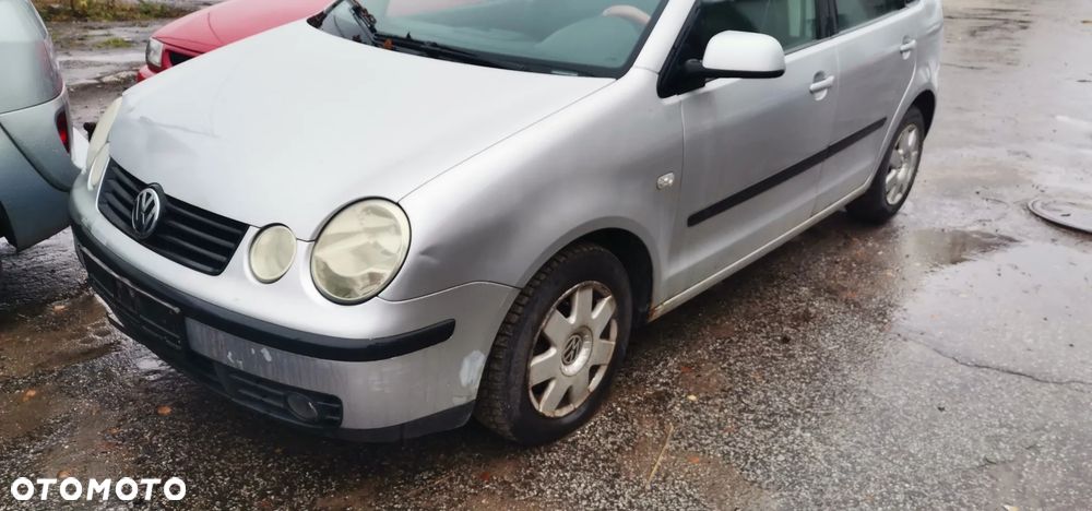 VW polo 9n na czesci MASKA ZDERZAK DRZWI BLOTNIKI SZYBY KLAPA 1.2 12v LA7W - 1