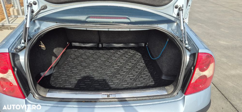 Volkswagen Passat 2002 photo 4