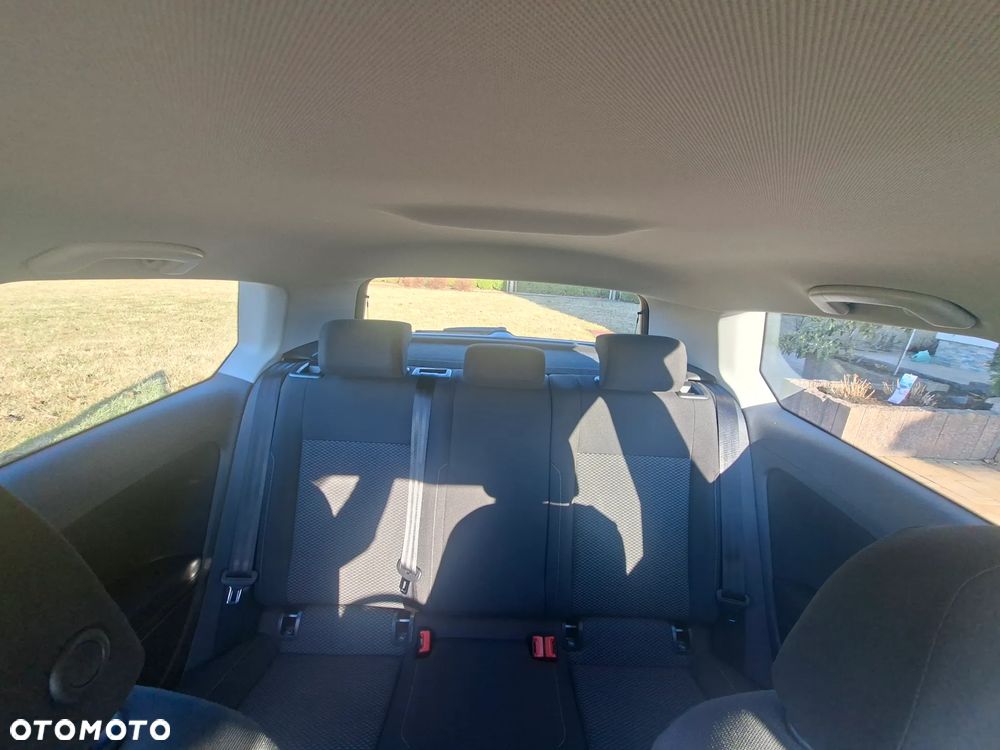 Volkswagen Golf 1.6 TDI BlueMotion Comfortline - 9