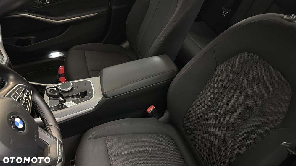 BMW Seria 3 Touring [G21] 19-22 - 12