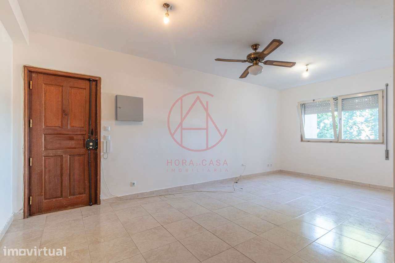 APARTAMENTO T3 1º andar c/ elevador - Sto Antonio da Charneca - Grande imagem: 4/34