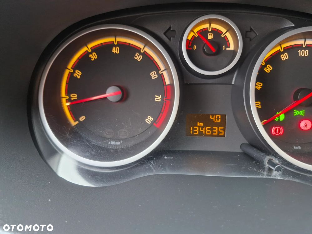 Opel Corsa 1.4 16V Cosmo - 30