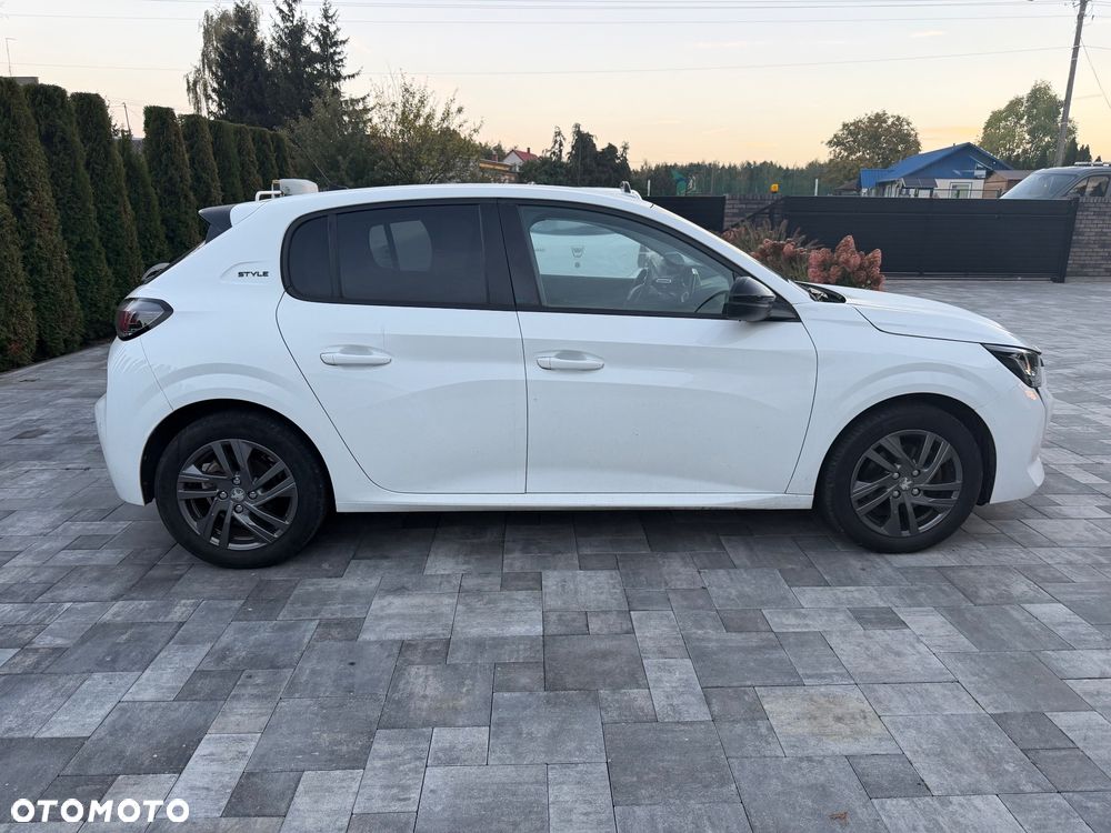Peugeot 208 - 2