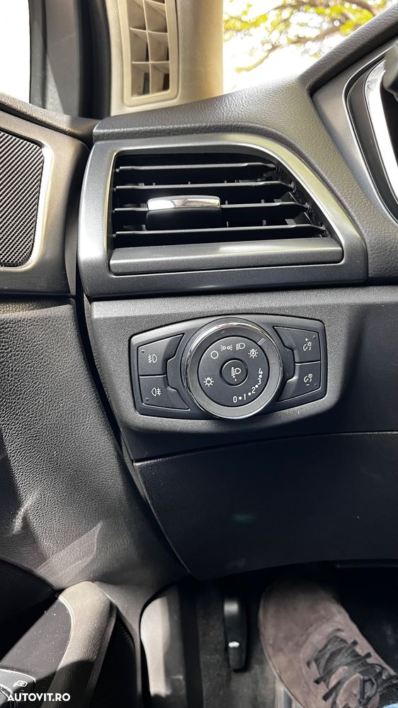 Ford Mondeo - 8
