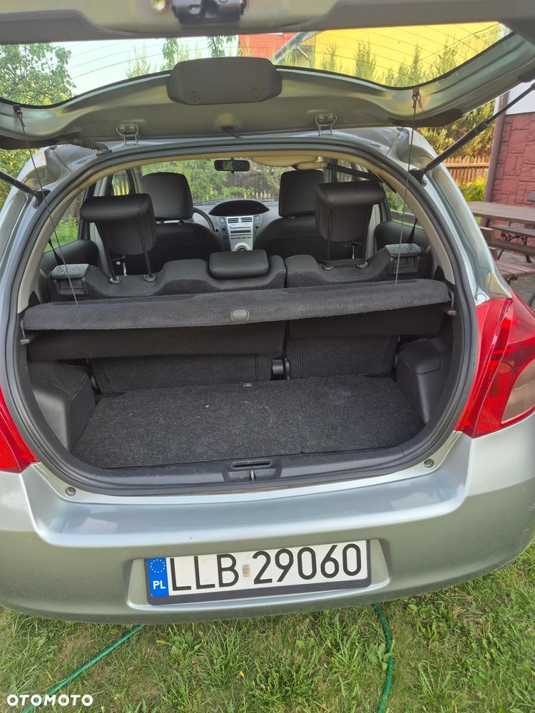 Toyota Yaris 1.3 Luna A/C - 3