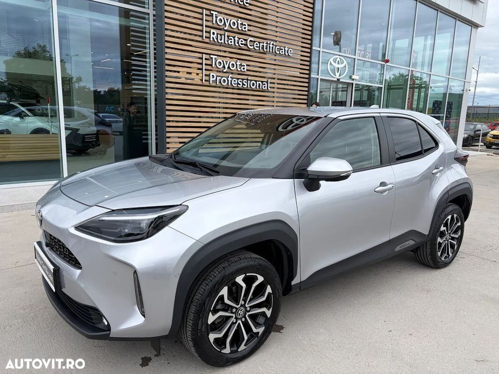 Toyota Yaris Cross 1.5 VVT-i HSD 4x4 Exclusive Elegant - 3