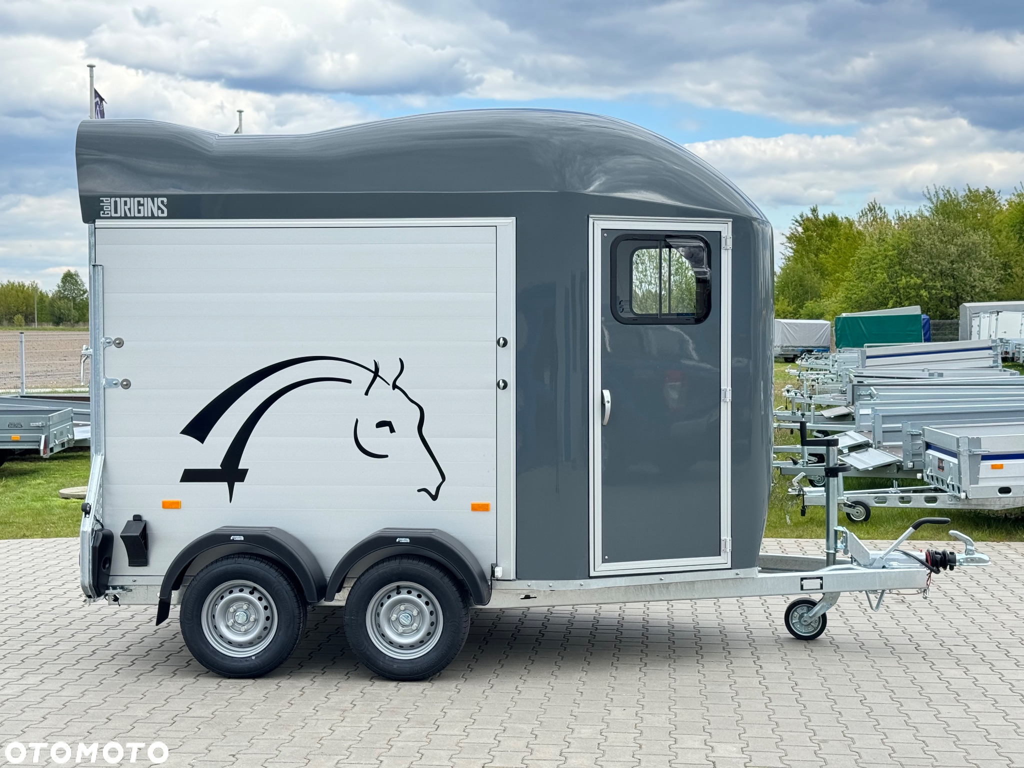Cheval Liberte Gold Orgin Alu + siodlarnia , do przewozu 2 koni , 2000 kg - 7
