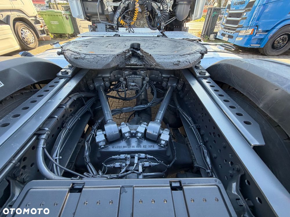 Mercedes-Benz Actros 1845 GigaSpace Xenon Navi nowy tachograf - 13