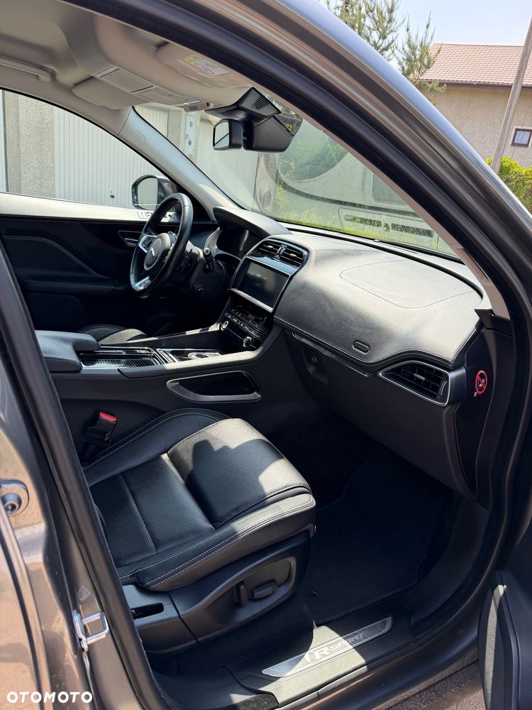 Jaguar F-Pace 2.0 i4D AWD R-Sport - 8