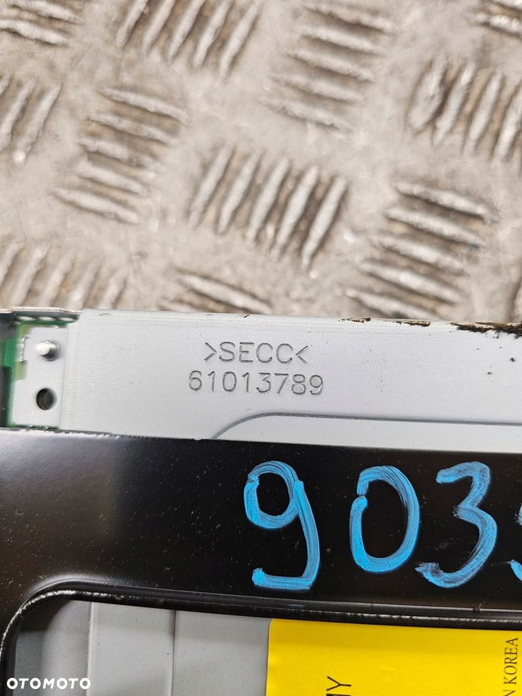 hyundai ix35 - wzmacniacz radia nawigacji 963702y000 - 5