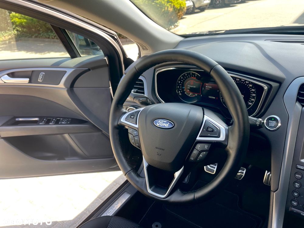 Ford Mondeo - 31