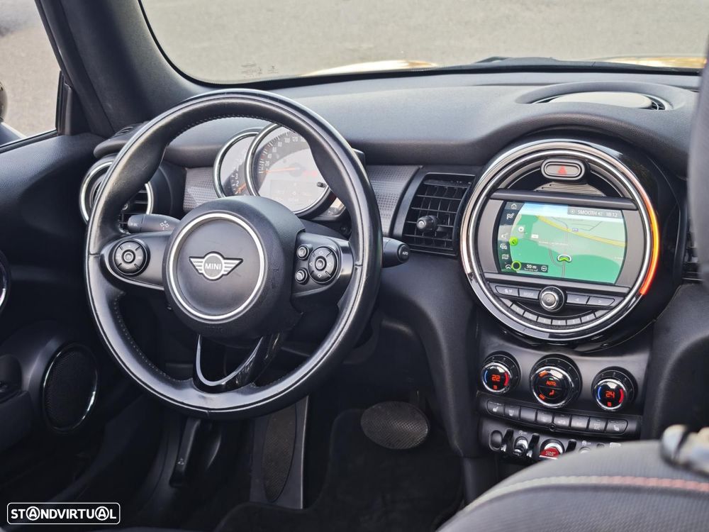 MINI Cabrio Cooper Auto - 31