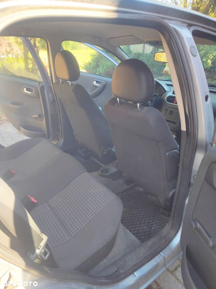 Opel Corsa - 4