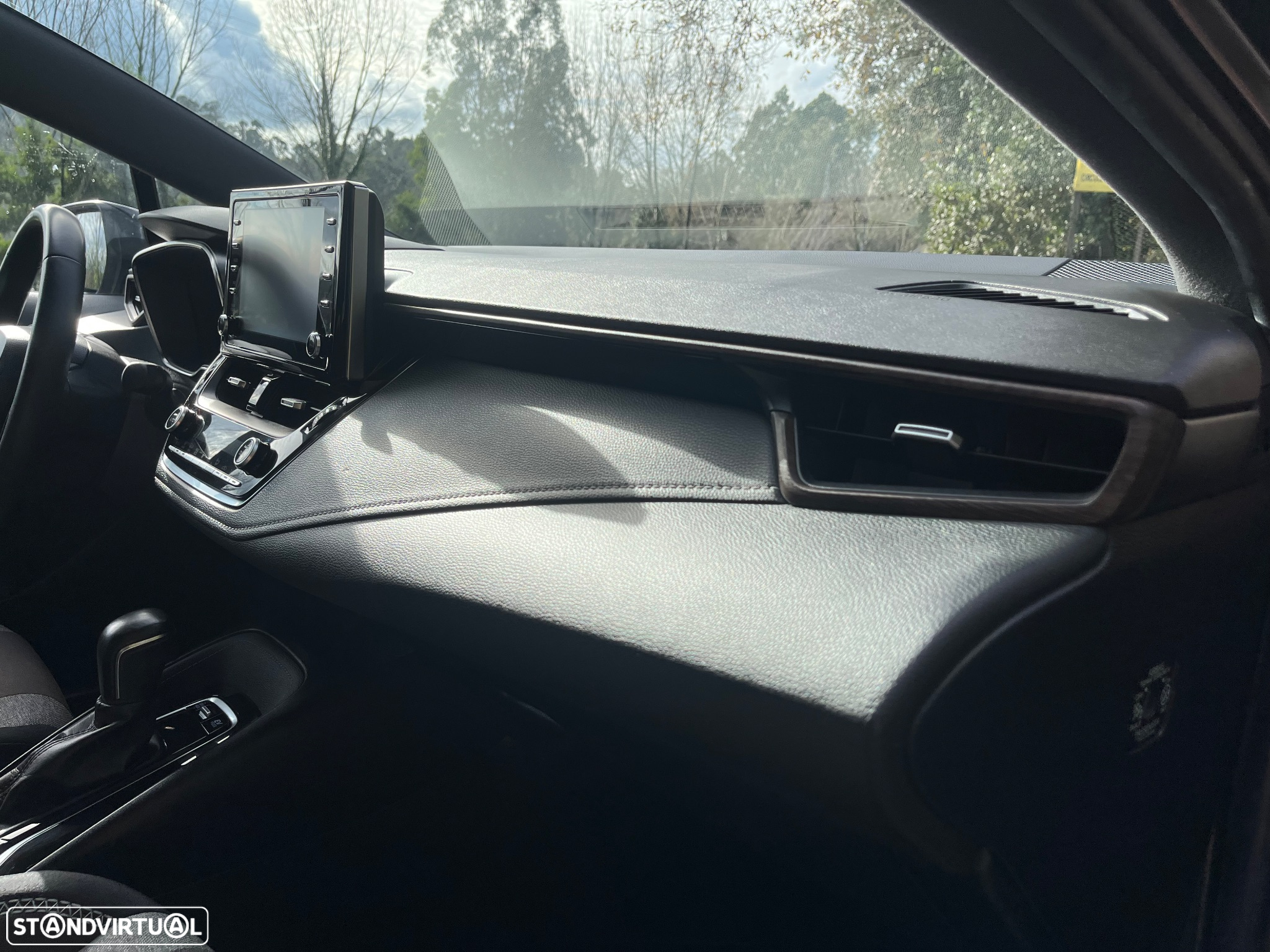 Toyota Corolla Touring Sports 1.8 Hybrid Trek - 28
