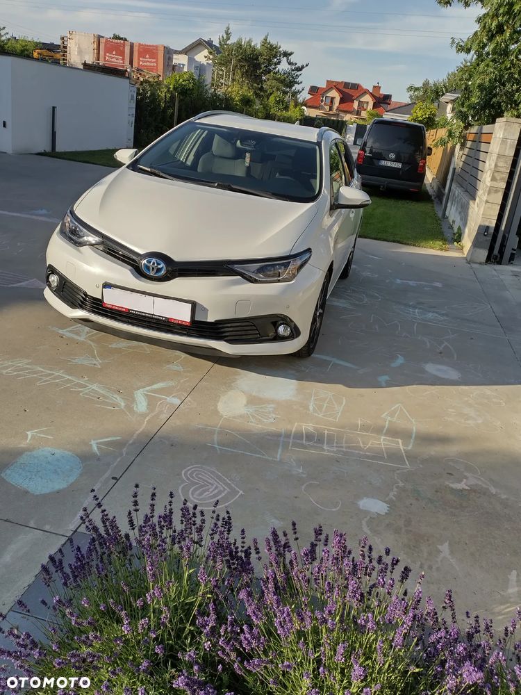 Toyota Auris Hybrid 135 Prestige - 3
