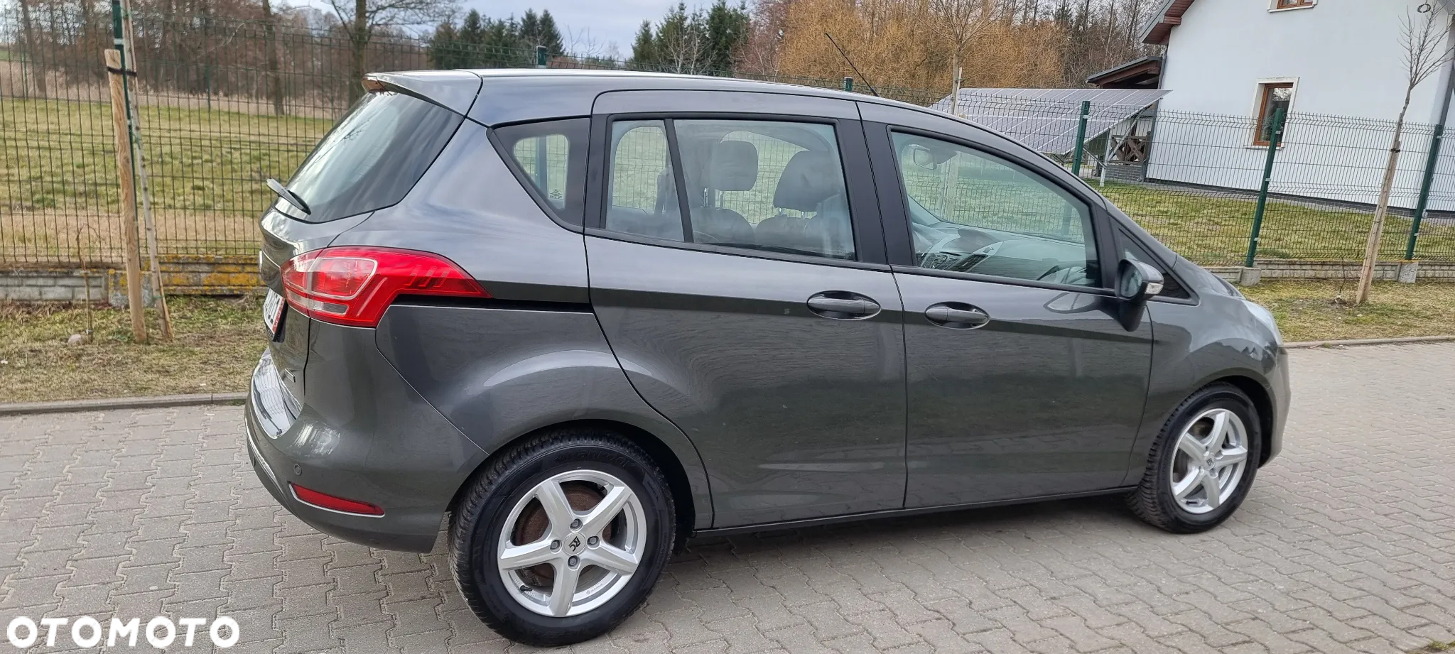 Ford B-MAX - 11