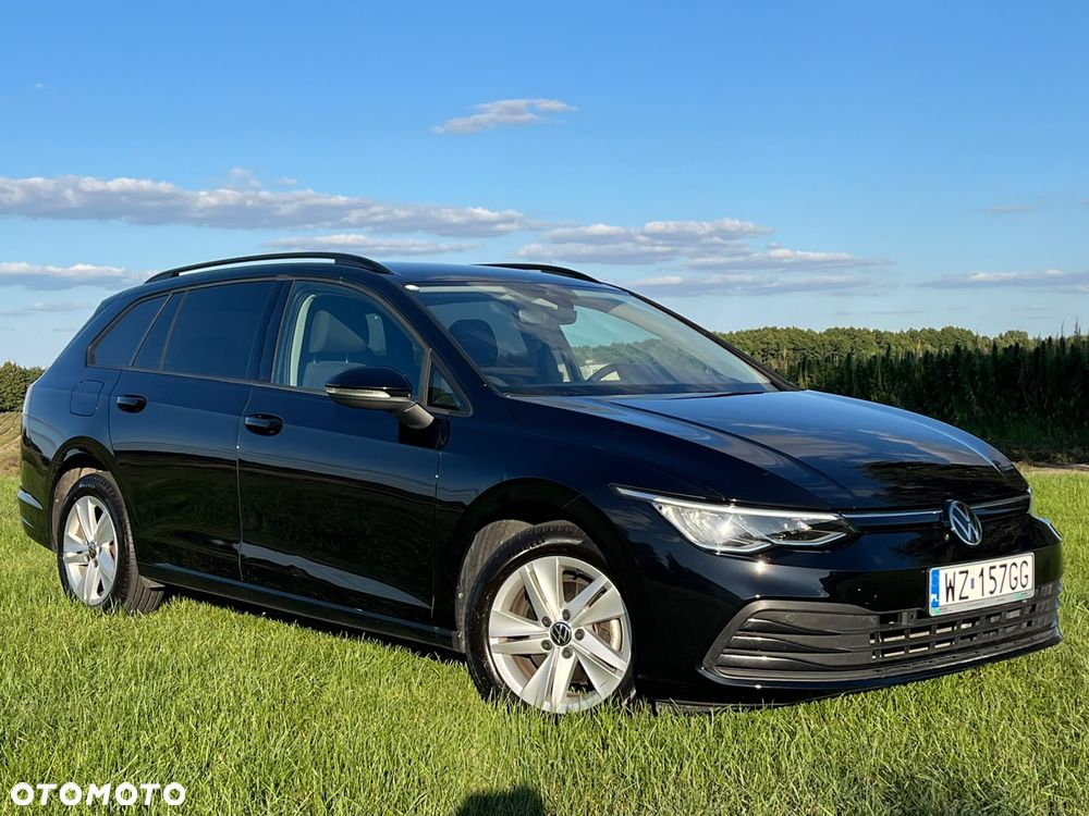 Volkswagen Golf 1.5 eTSI Life DSG - 1