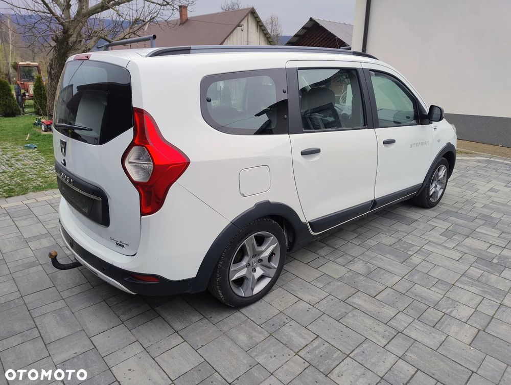 Dacia Lodgy 1.3 TCe Stepway S&S - 5