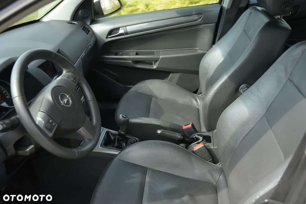 Opel Astra - 25