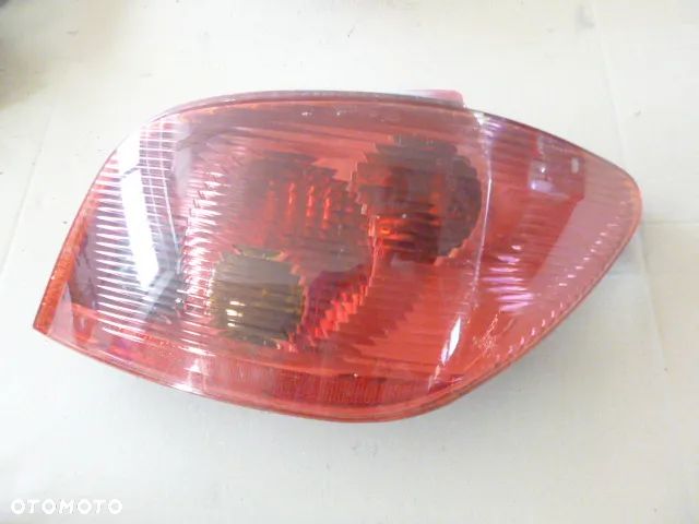 LAMPA PRAWY TYŁ PRAWA TYLNA PEUGEOT 307 HB 01-05 - 4