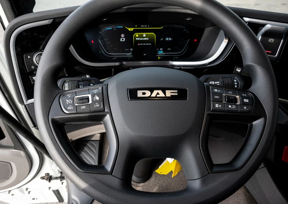 DAF XD - 15