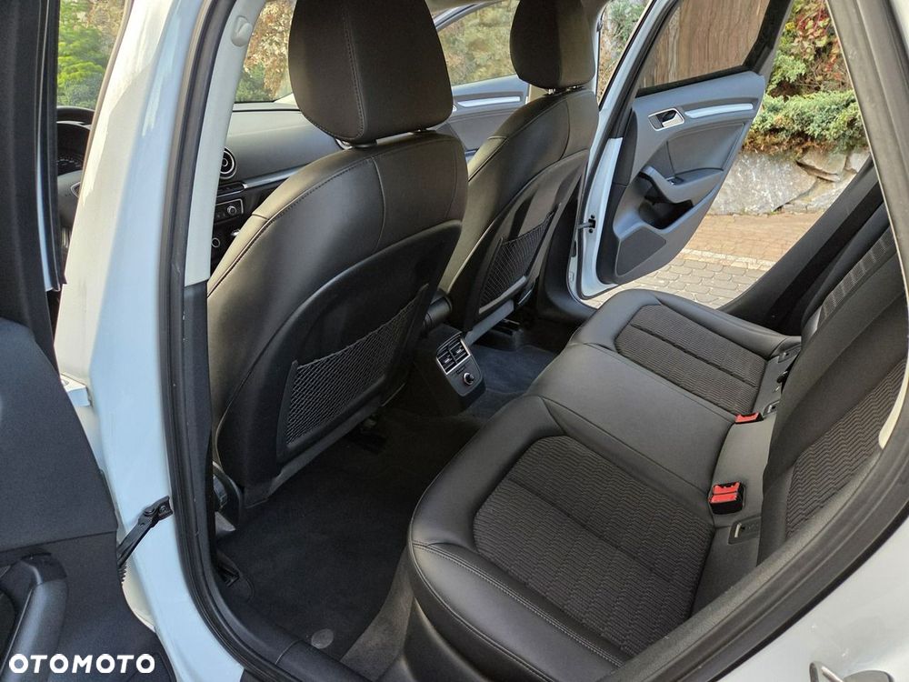 Audi A3 Sportback - 12