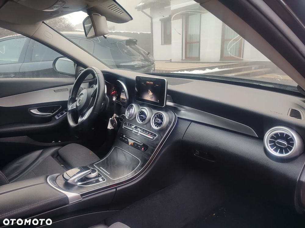 Mercedes-Benz Klasa C 220 d 9G-TRONIC AMG Line - 19