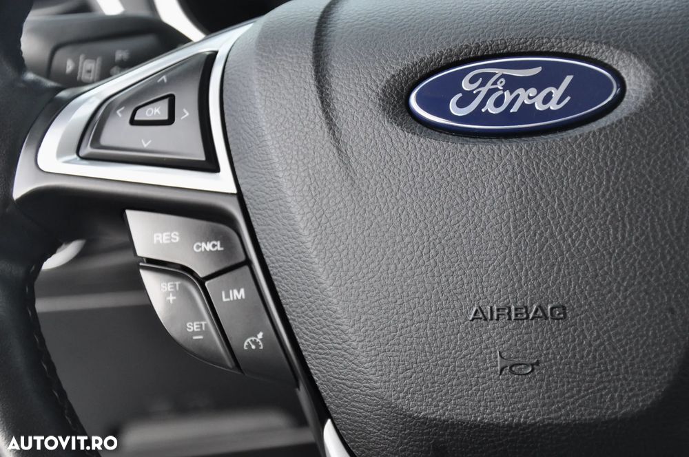 Ford Galaxy - 24