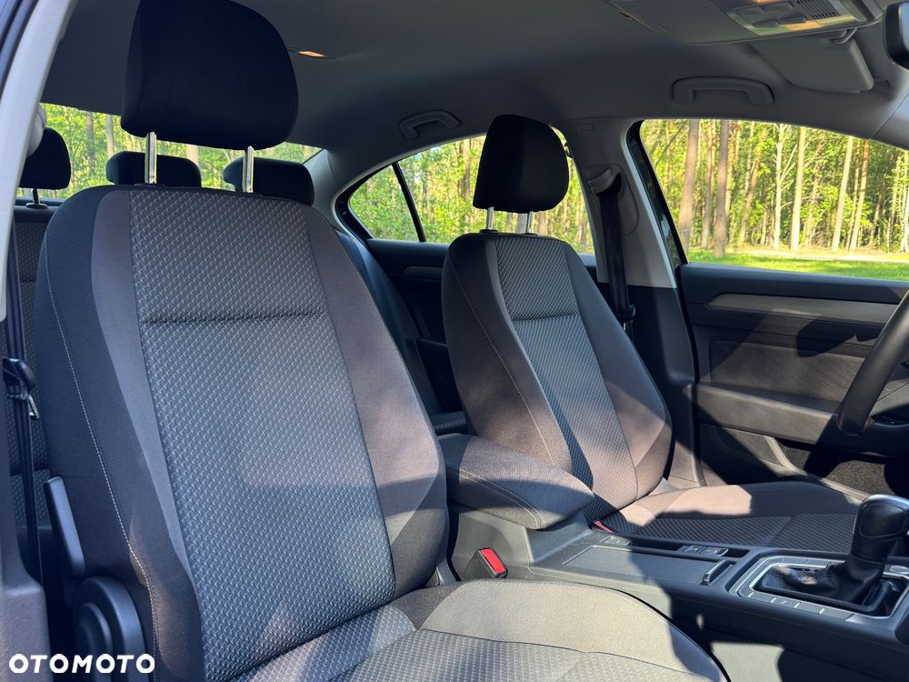 Volkswagen Passat 1.5 TSI EVO Essence DSG - 35