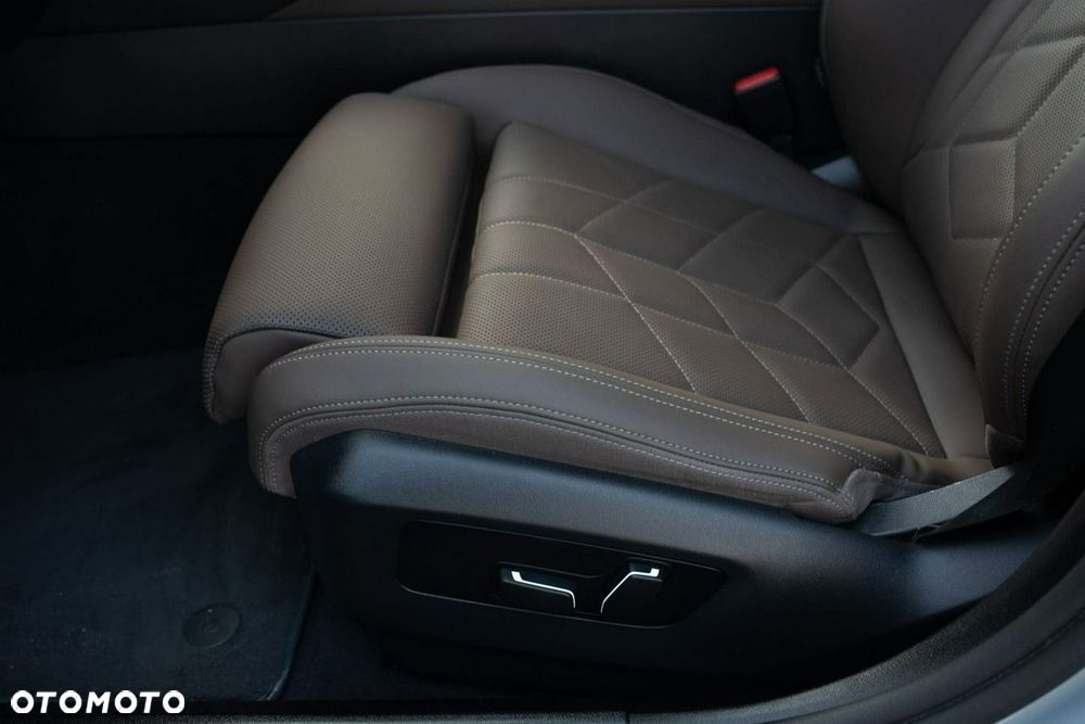 BMW Seria 5 520d mHEV M Sport - 10