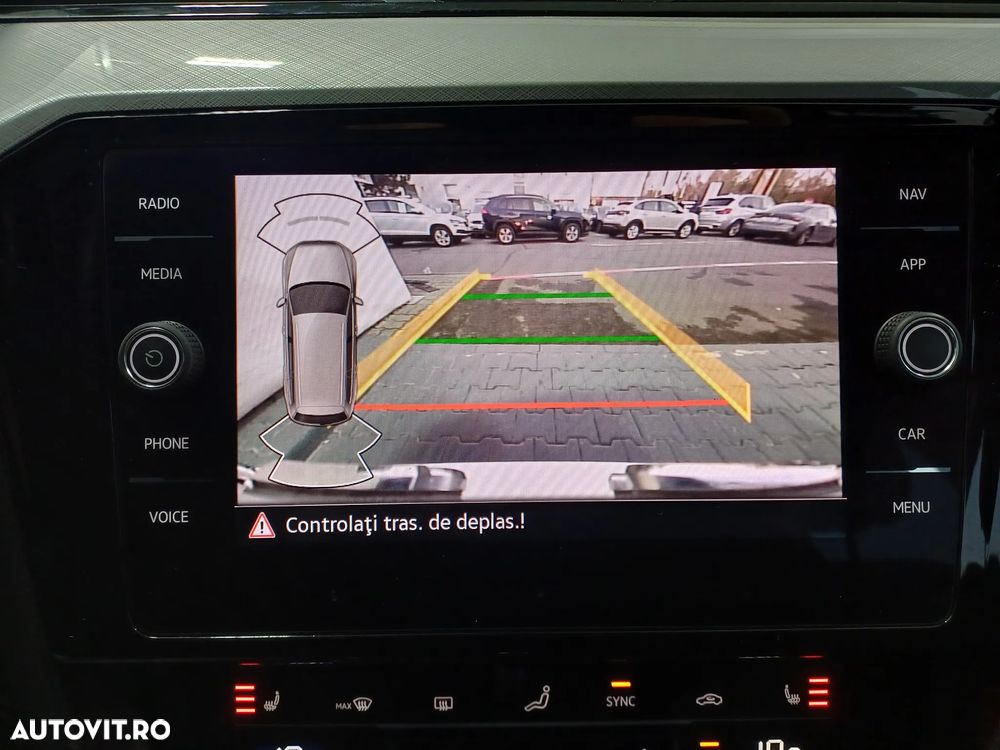 Volkswagen Passat Variant 2.0 TDI DSG Comfortline - 30