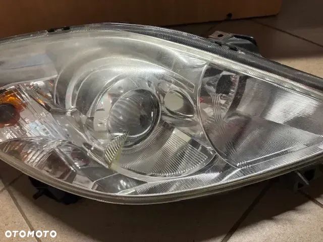 LAMPA PRZÓD LEWA PRAWA MAZDA 5 I - 4