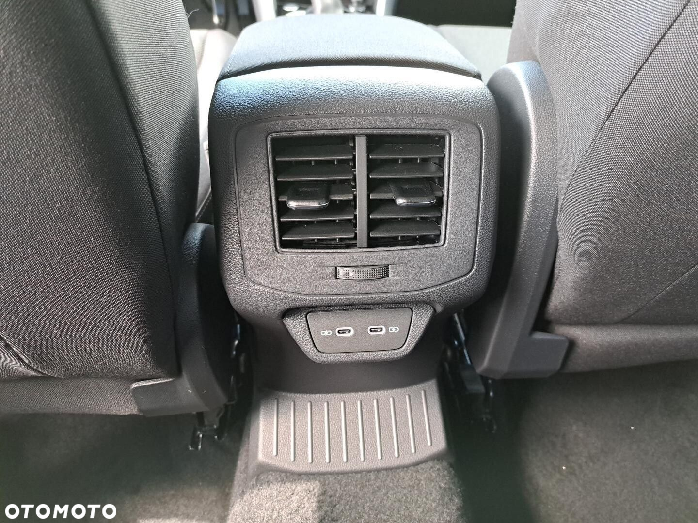 Volkswagen T-Roc 1.5 TSI Life Plus DSG - 19