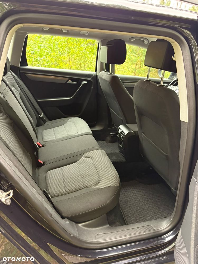 Volkswagen Passat 1.6 TDI BlueMotion - 11