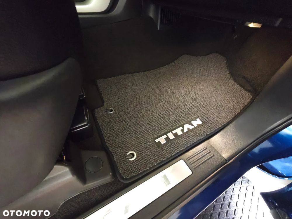 Nissan Titan - 18